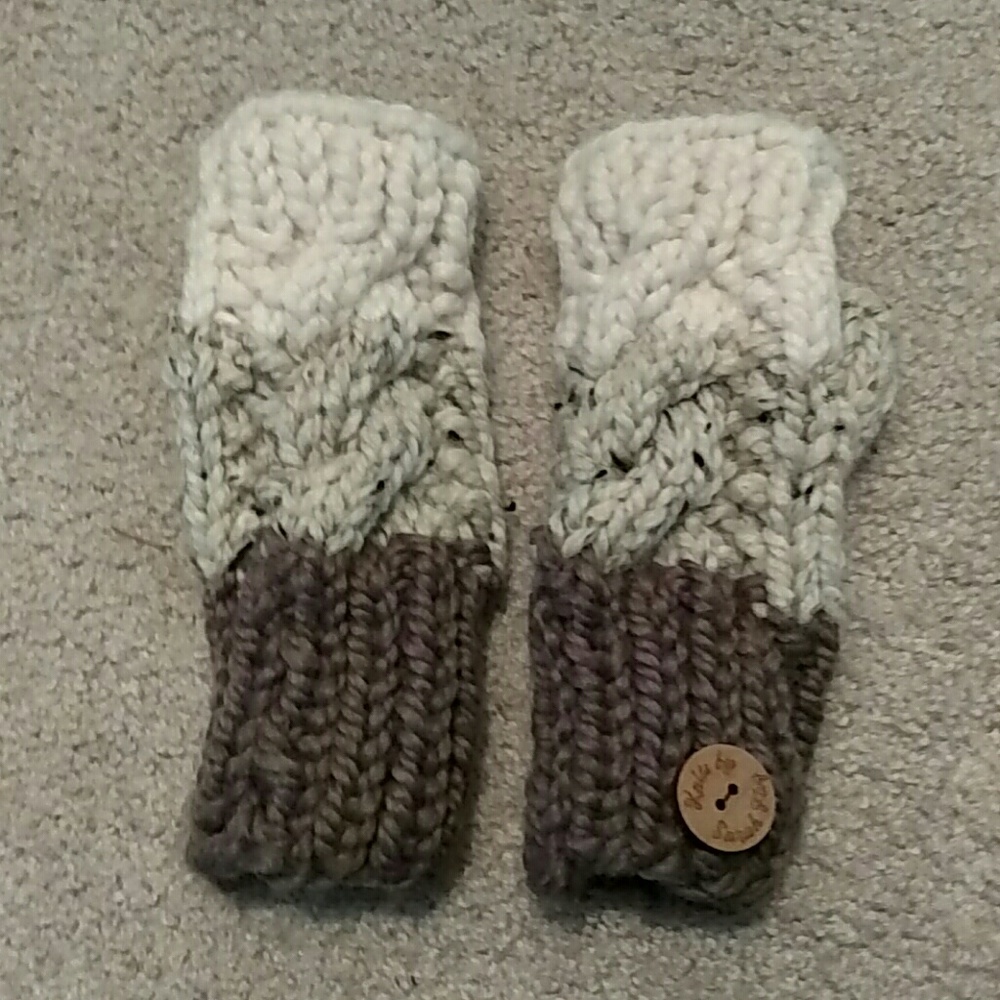 Handmade fingerless gloves